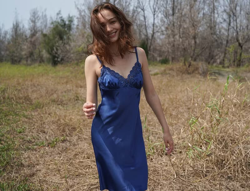 絲柔光璨深V連身裙