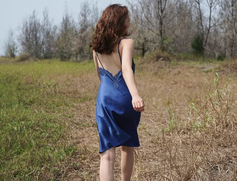 絲柔光璨深V連身裙