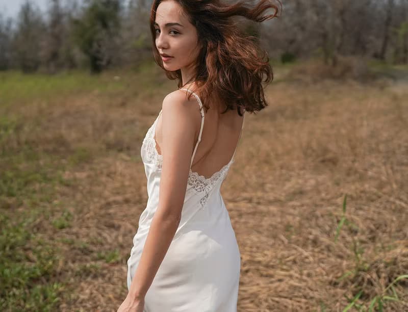 絲柔光璨深V連身裙