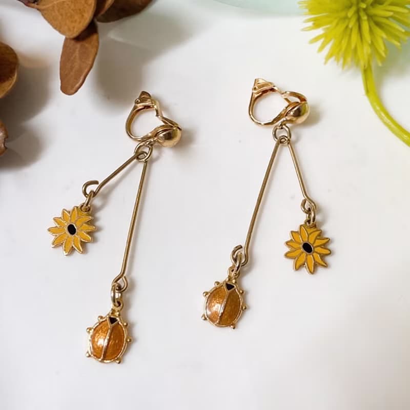 【西洋古董飾品】自然風 瓢蟲小花 琺瑯工藝 垂墜可晃動 耳環耳夾