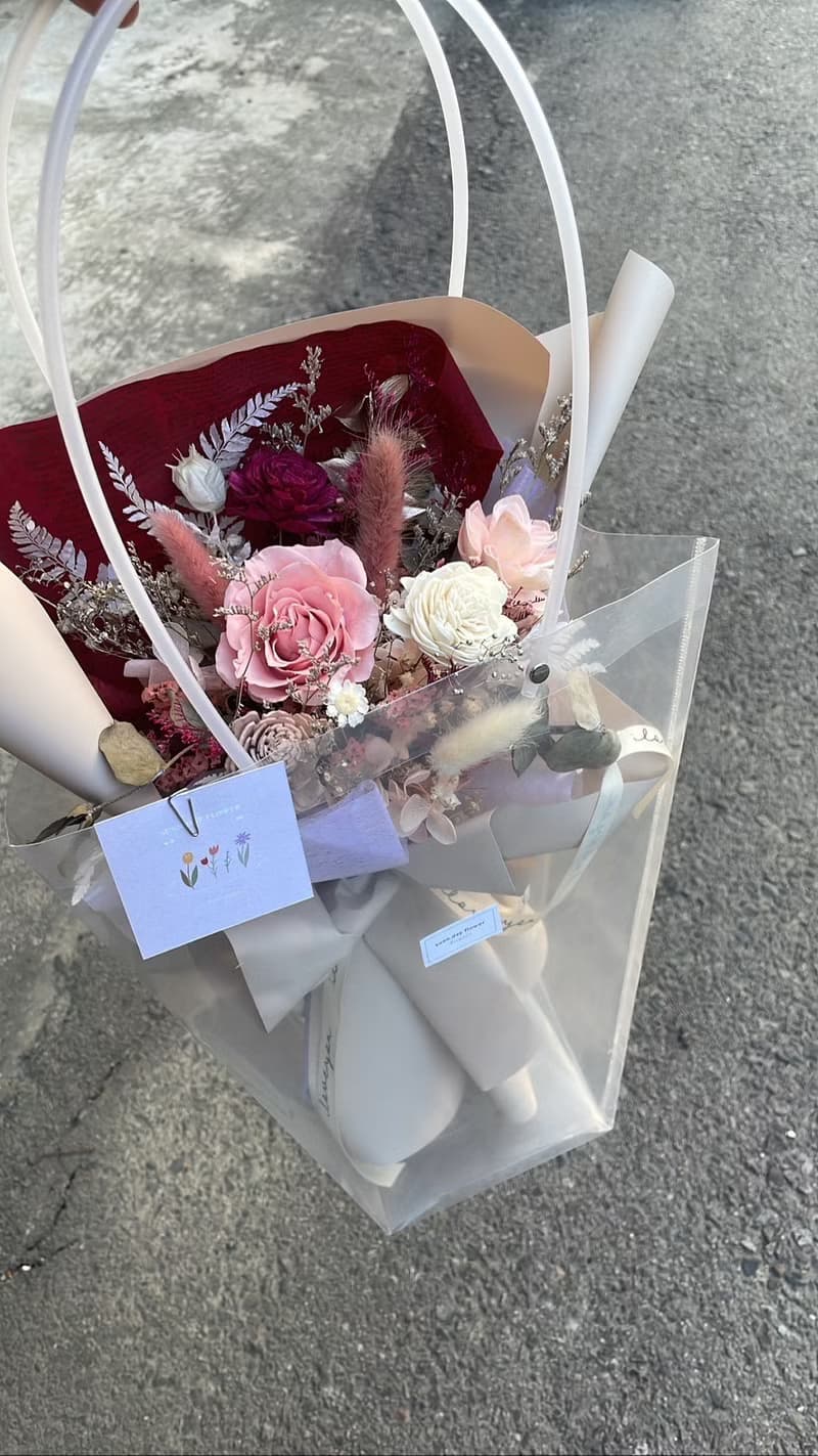 【永生花束】鮭魚粉 奶茶色 告白花束 情人節花束 畢業花束 紀念