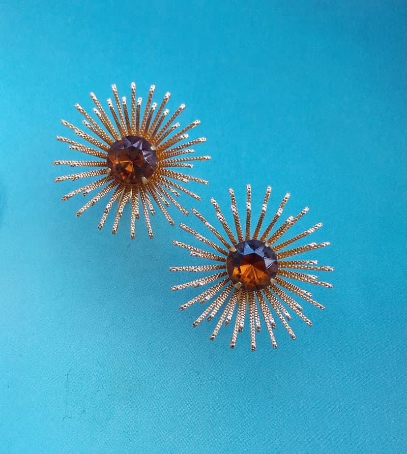 Vintage Jewelry 西洋古董飾品 SARAH COV Golden Mum 夾式耳環