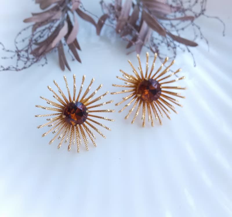 Vintage Jewelry 西洋古董飾品 SARAH COV Golden Mum 夾式耳環
