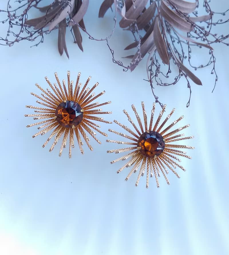 Vintage Jewelry 西洋古董飾品 SARAH COV Golden Mum 夾式耳環