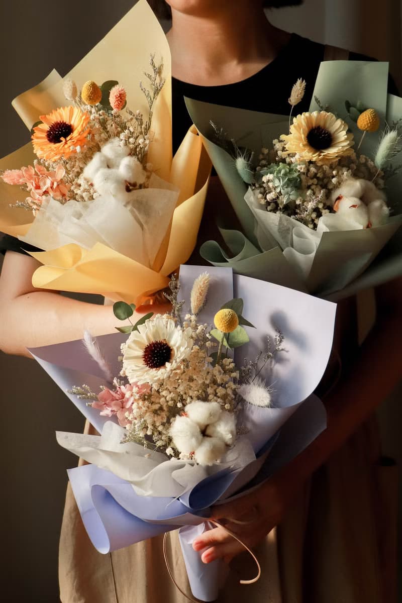 - 傾心予你 -  永生花 索拉花 乾燥花 乾燥花束 情人節 畢業花束