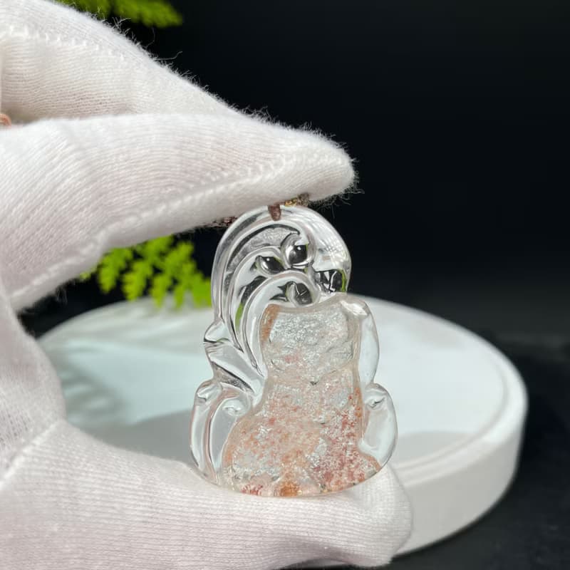 玻璃體雪花幽靈水晶吊墜 立體手雕九尾狐後項錬 冰透粉嫩靈修祥瑞