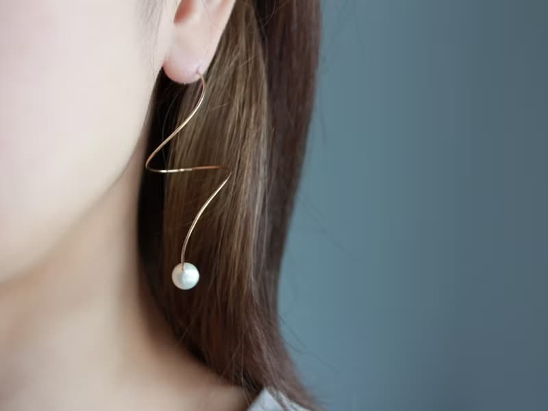 14kgf-Spiral pearl pierced earrings