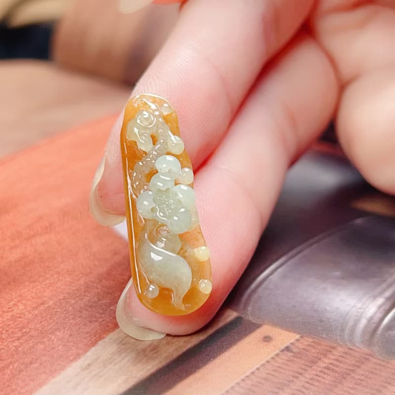 冰黃翡翡翠巧雕蓮花 | 天然緬甸玉A貨翡翠 | 送禮