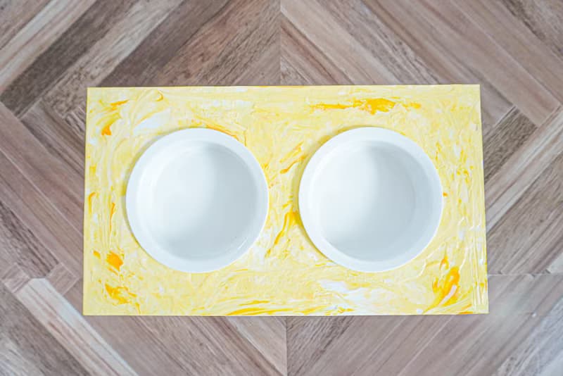 フルイドアート(イエロー)フードスタンド　フードボウル　食器スタンド　小型犬　中型犬　ネコ　木製　オーダー可能