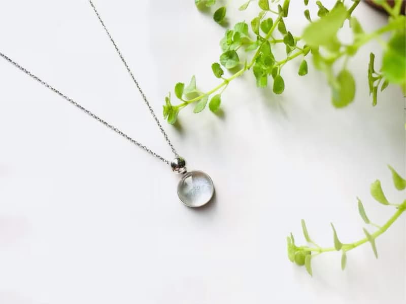 瑩白彩虹 | 白水晶 / 圓滿系列 | 珍珠母貝項鍊
