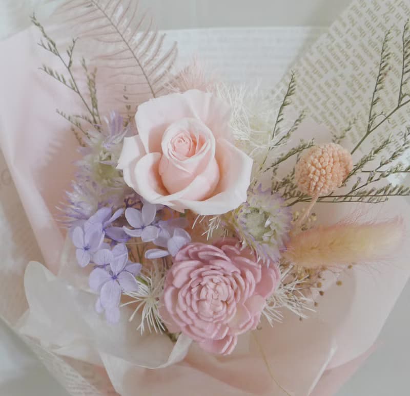 粉永生玫瑰花束 求婚告白捧花外拍週年教師節生日交換禮物