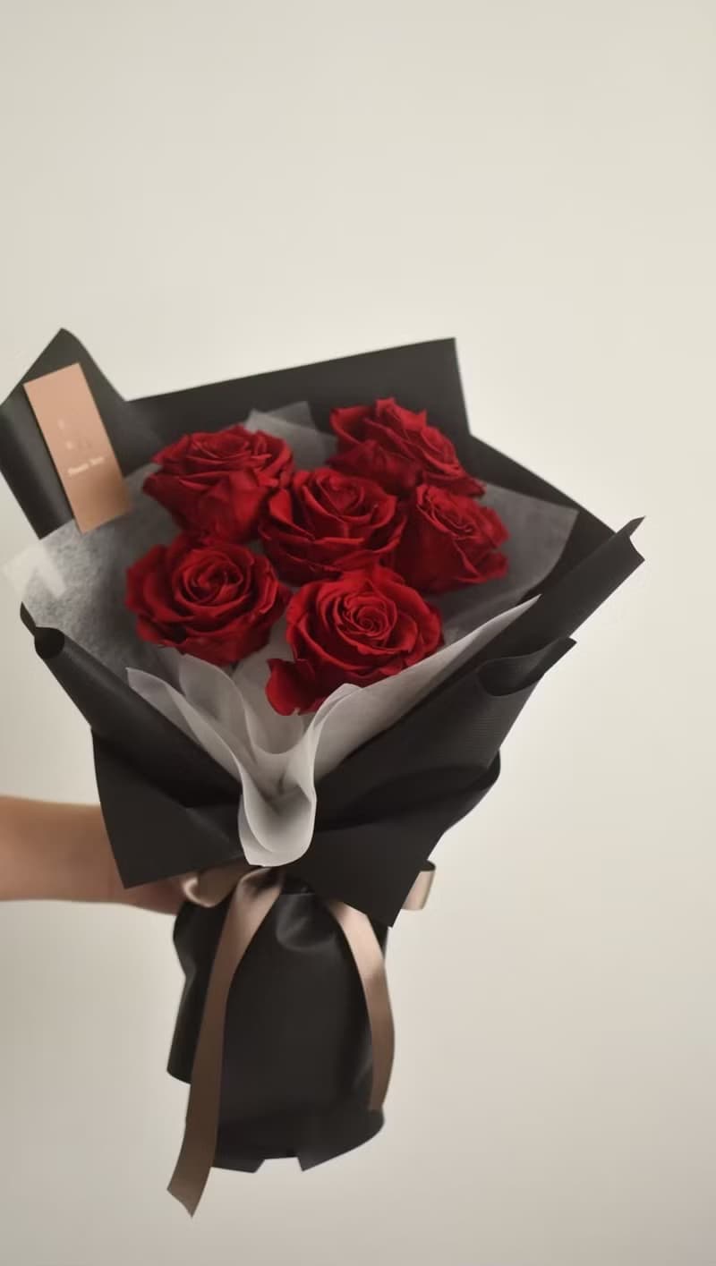 /6朵厄瓜多玫瑰花束/求婚 情人節 生日 七夕 告白 永生花 乾燥花