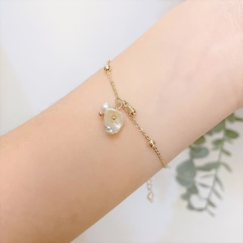 │輕奢│珍珠花瓣露露 • 手鍊 • 14K注金 • 14kgf