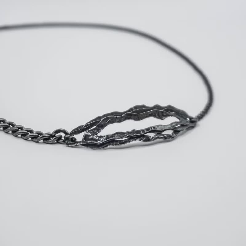 沉積 Sedimentary I 【磐】鎖骨鏈 / 手鍊 - 染黑
