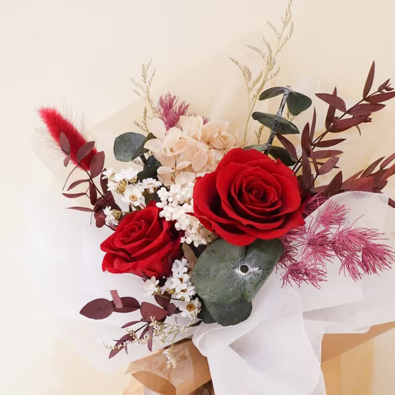 2朵永生紅玫瑰花束