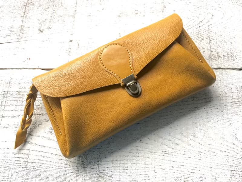 柔らかい本ヌメ革の長財布 「series-envelope」ダンデライオン