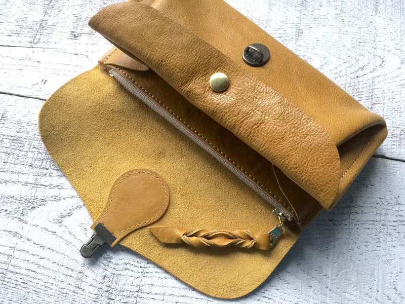 柔らかい本ヌメ革の長財布 「series-envelope」ダンデライオン