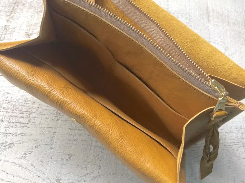 柔らかい本ヌメ革の長財布 「series-envelope」ダンデライオン