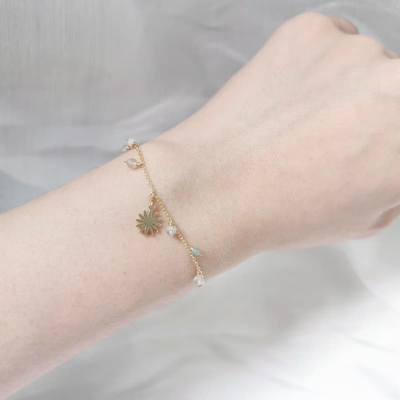 【Veverka】小雛菊 - 天然石手鍊 摩根石 磷灰石 拉長石