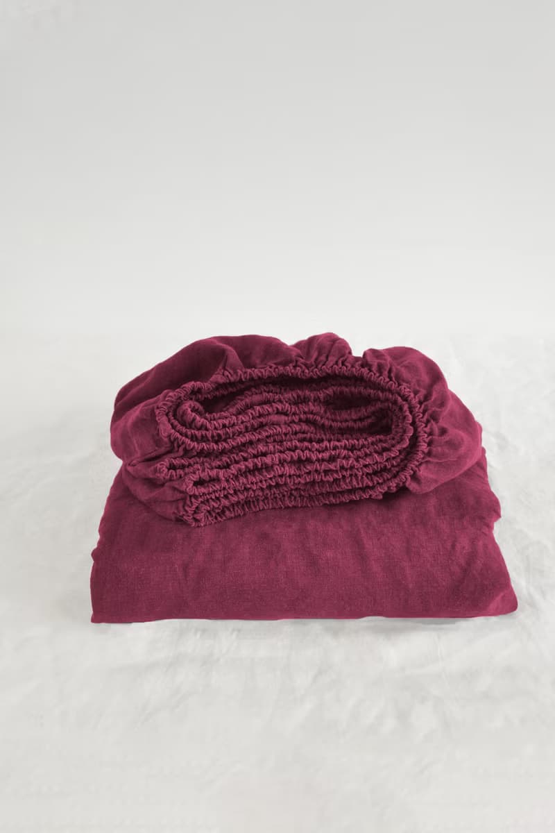Raspberry linen fitted sheet / Softened linen bed sheet / Deep pocket