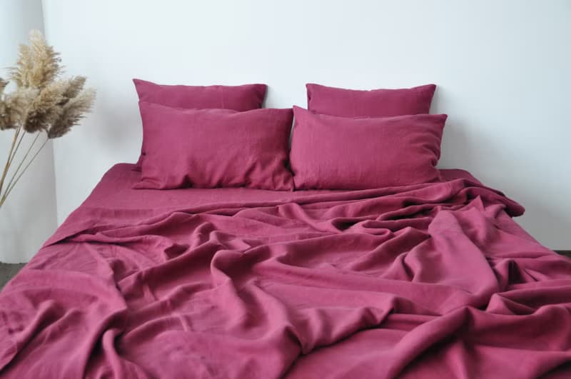Raspberry linen fitted sheet / Softened linen bed sheet / Deep pocket