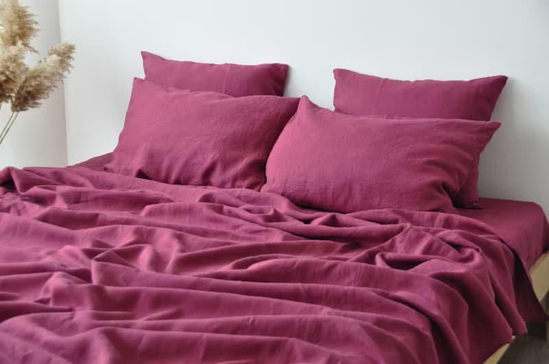 Raspberry linen fitted sheet / Softened linen bed sheet / Deep pocket