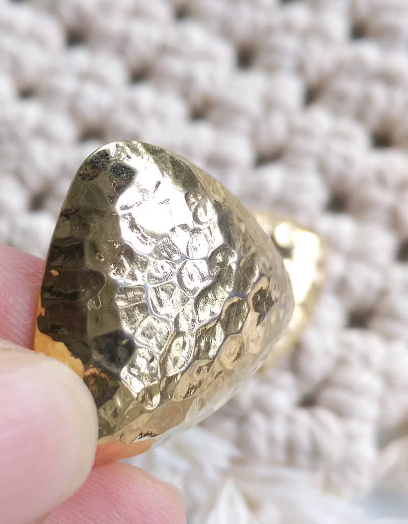 Vintage Jewelry 西洋古董飾品 金色調 鍛敲質感 三角 針式耳環