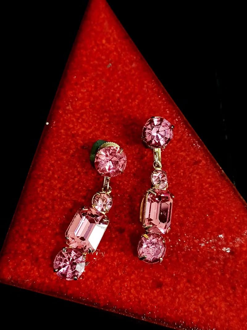 vintage jewelry  典雅垂墜造型粉光萊茵 夾式耳環