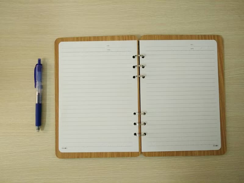 【七夕情人節禮物】A5兩片活頁6孔筆記本─V字台灣黑熊 免費刻字