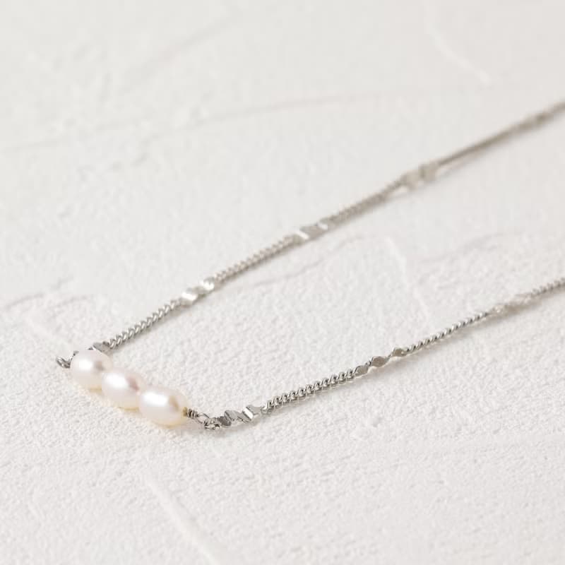 【Pinkoi限定】3 pearl dots magnet necklace SV ニッケルフリー マグネット　 淡水パール　チェーンネックレス　シルバー
