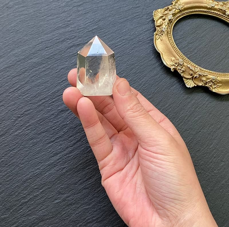 能量擺件-天使之翼 天然冰透可愛胖胖藍針白水晶能量柱 冥想 療癒