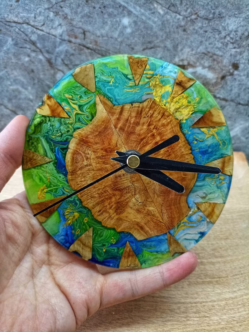 鐘 手 工藝品 生日禮物 居家裝飾 Wall clock wood and resin / Wall decor