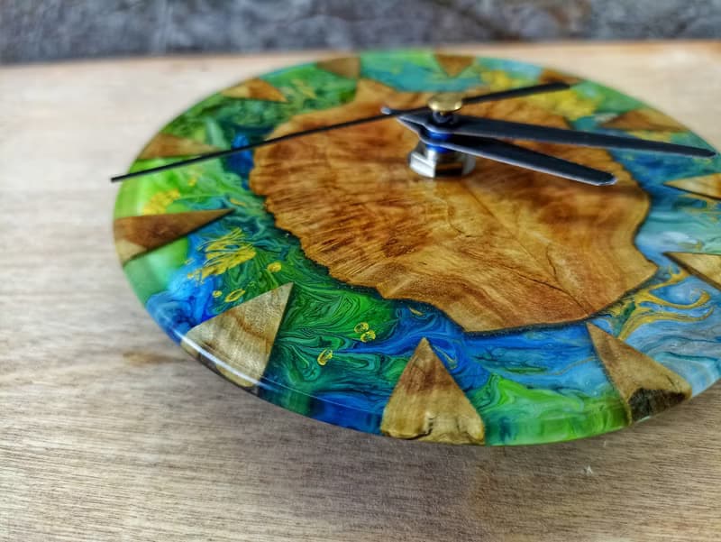 鐘 手 工藝品 生日禮物 居家裝飾 Wall clock wood and resin / Wall decor