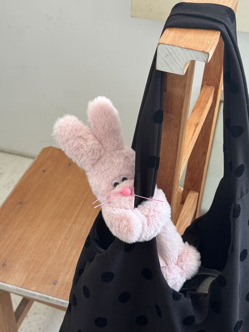 Hug Me pouch - gray bunny