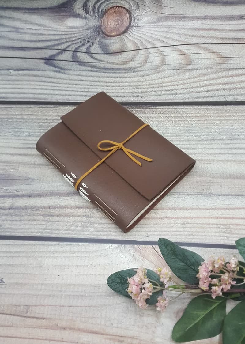 Daisy Mixed Stitching Journal - Brownish