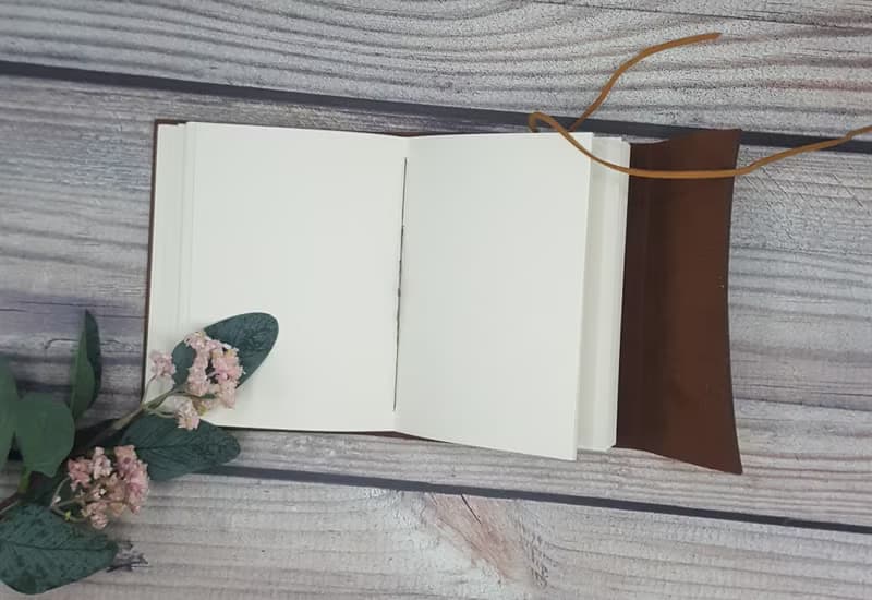 Daisy Mixed Stitching Journal - Brownish