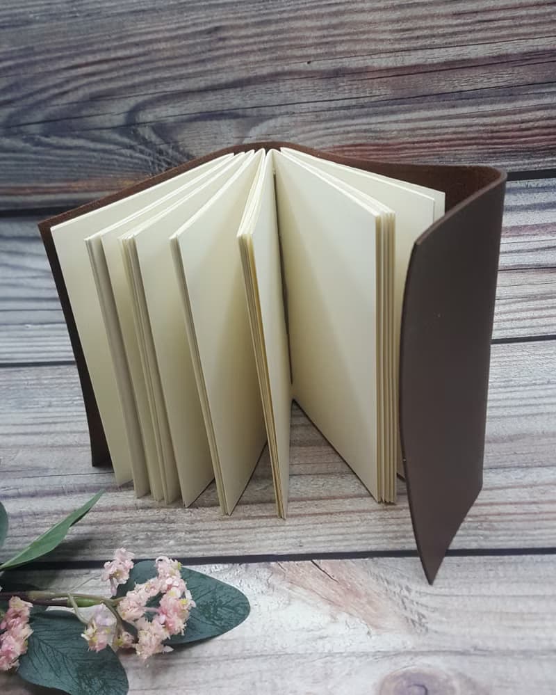 Daisy Mixed Stitching Journal - Brownish