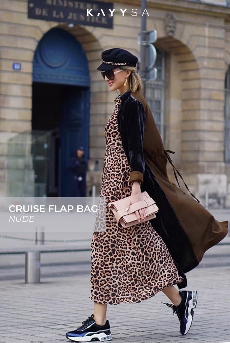 Cruise flap bag in nude