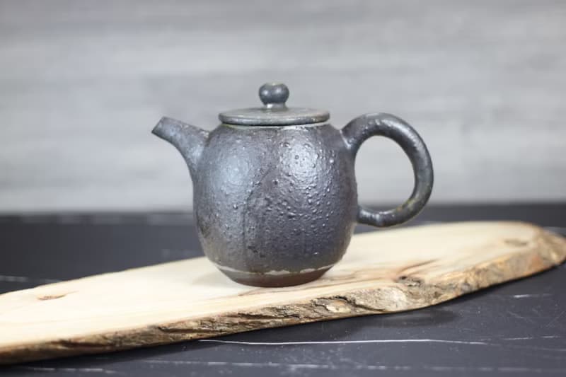 【母親節禮物】200ml 柴燒天目釉 手拉坯茶壺 名家葉敏祥手作