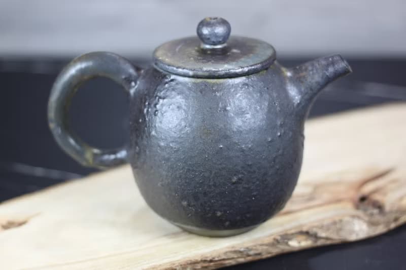 【母親節禮物】200ml 柴燒天目釉 手拉坯茶壺 名家葉敏祥手作