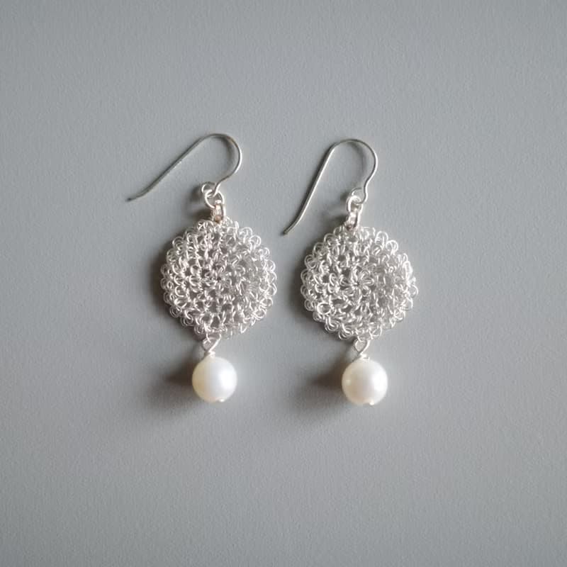 Lace Pearl 金屬蕾絲耳飾 Silver color