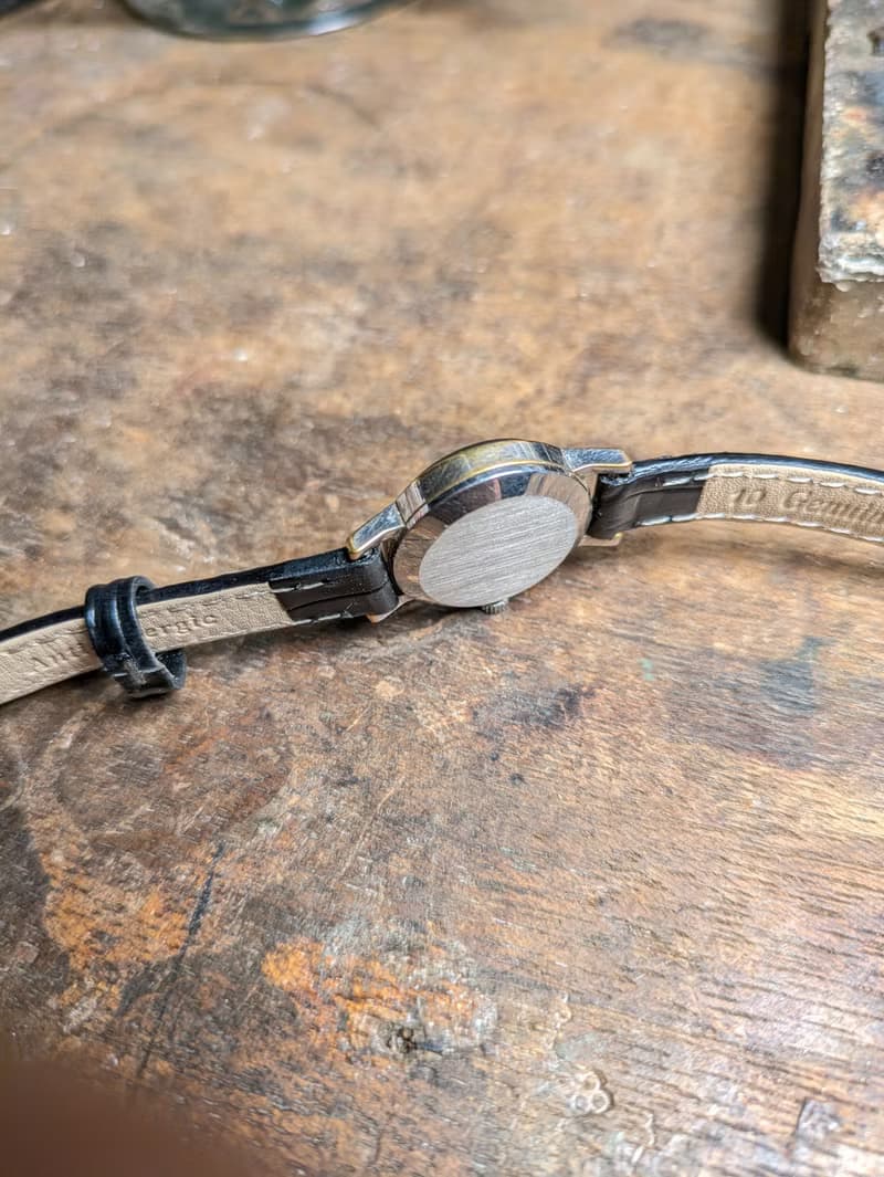 Omega 手上鍊機械錶 橢圓形古董錶 vintage watch