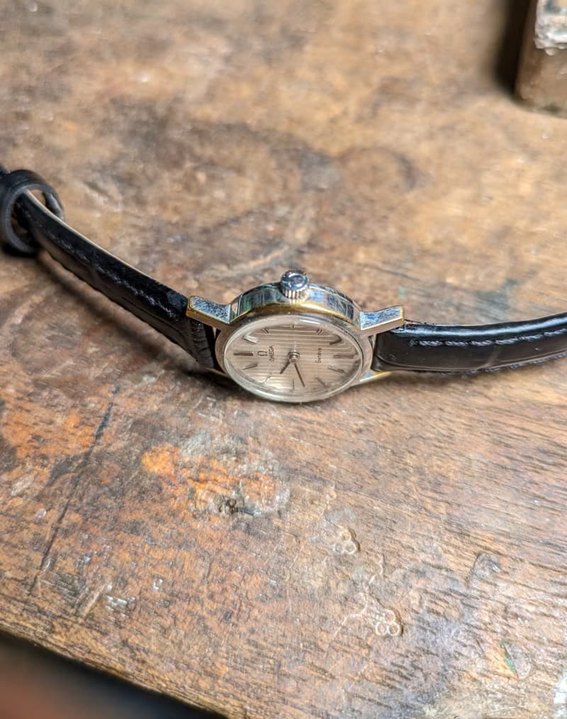 Omega 手上鍊機械錶 橢圓形古董錶 vintage watch