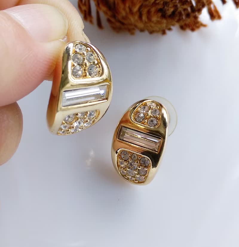 Vintage Jewelry 西洋古董飾品 SWAROVSKI 都會 針式耳環