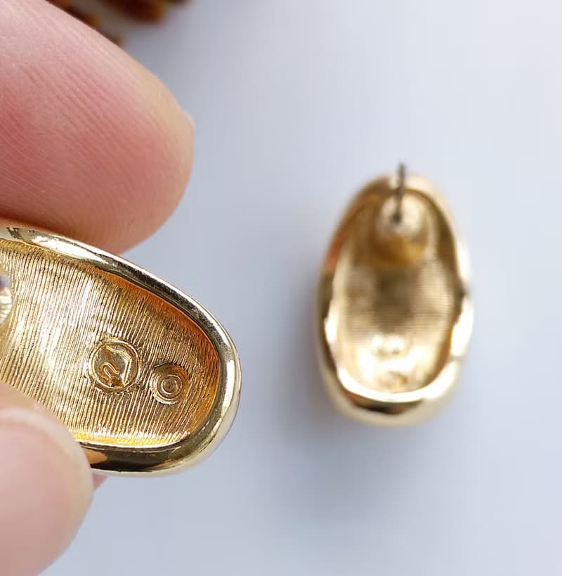 Vintage Jewelry 西洋古董飾品 SWAROVSKI 都會 針式耳環