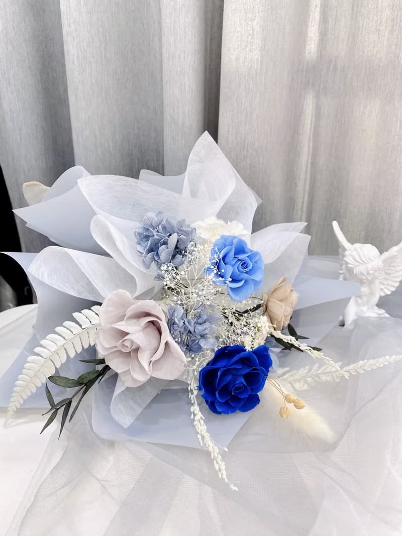 浪漫藍玫瑰永生花束 日本大地農園永生花 情人節花束