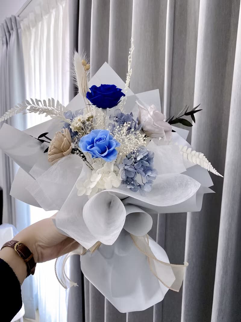 浪漫藍玫瑰永生花束 日本大地農園永生花 情人節花束