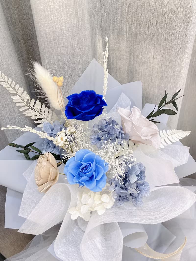 浪漫藍玫瑰永生花束 日本大地農園永生花 情人節花束