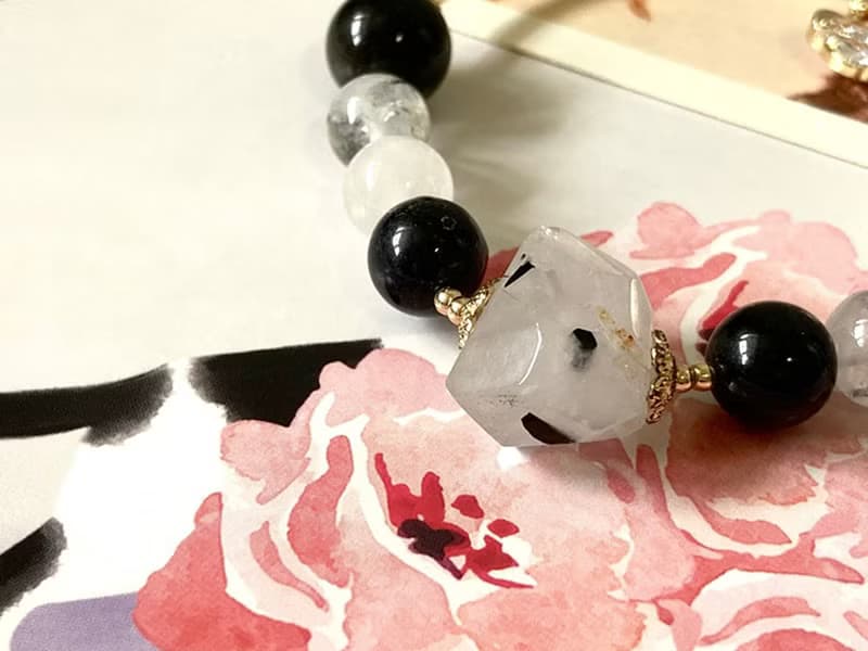 【黑天鵝。水晶手串】天然黑髮晶、金曜石|招財、避邪