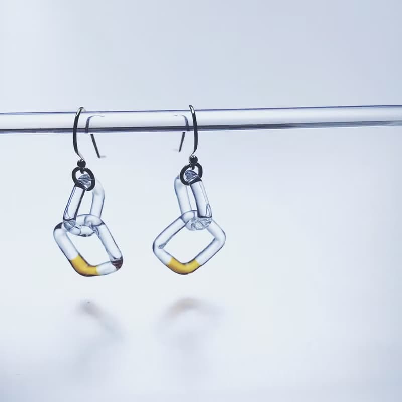 Square Chain Earring / Amber